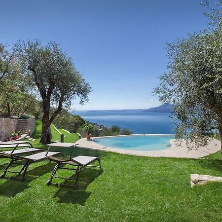 Villa Divina - Apt Divina Con Piscina E Vista Lago Castelletto Di Brenzone Eksteriør billede
