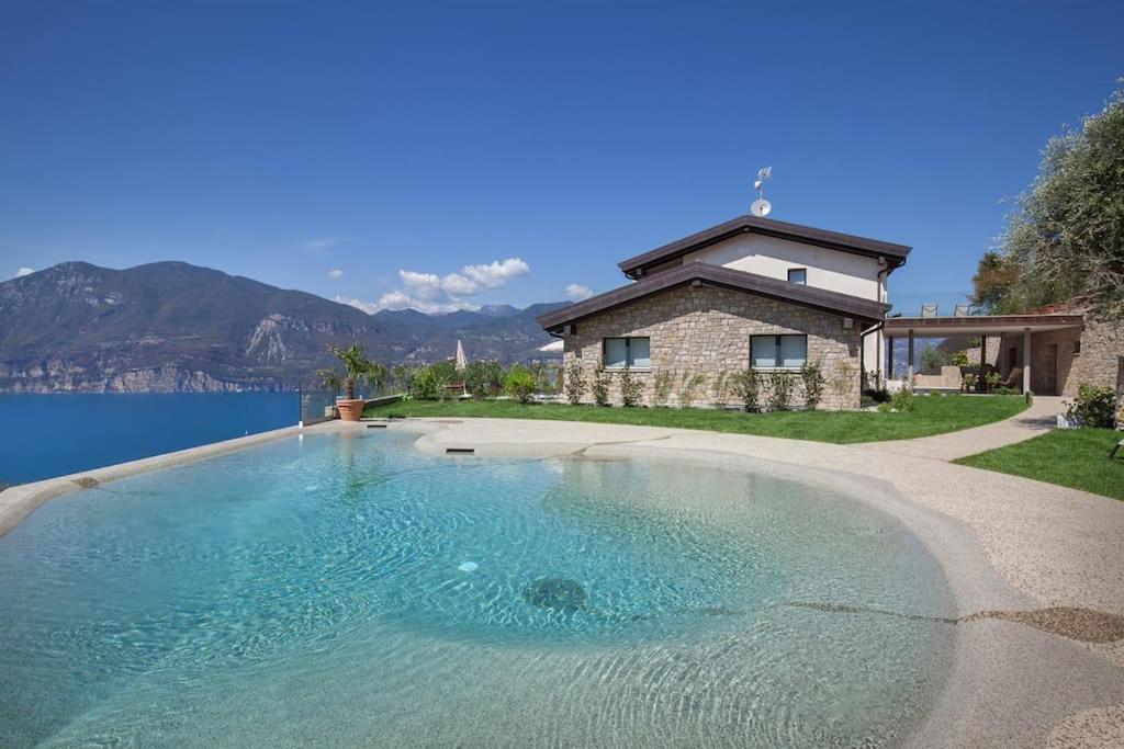 Villa Divina - Apt Divina Con Piscina E Vista Lago Castelletto Di Brenzone Eksteriør billede