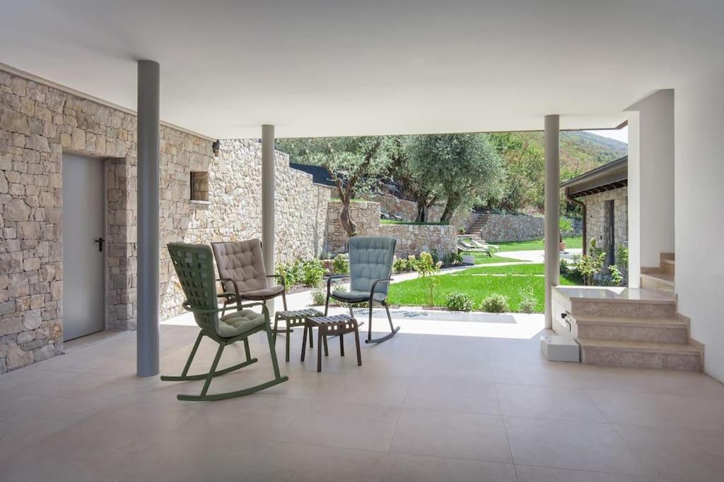 Villa Divina - Apt Divina Con Piscina E Vista Lago Castelletto Di Brenzone Eksteriør billede